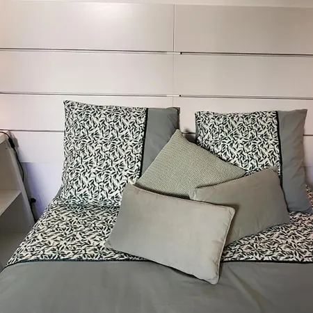 En Avec Piscine Apartment