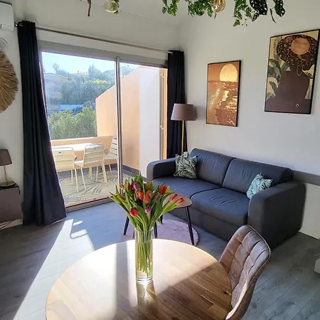 En Avec Piscine Apartment *